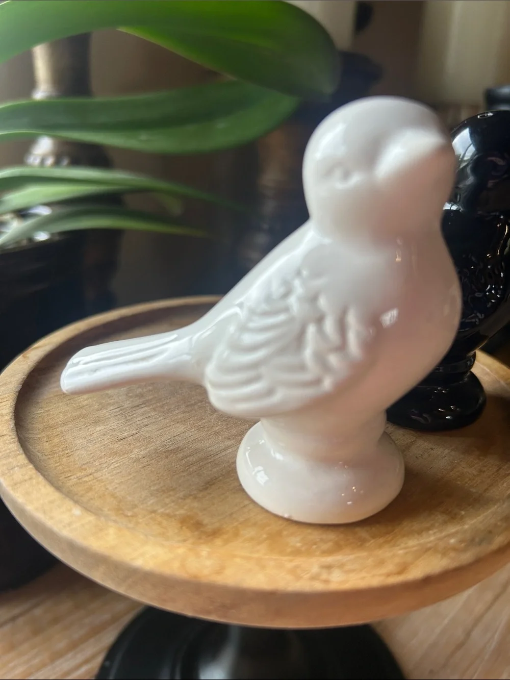 Bird Salt & Pepper Shakers. Black & White.